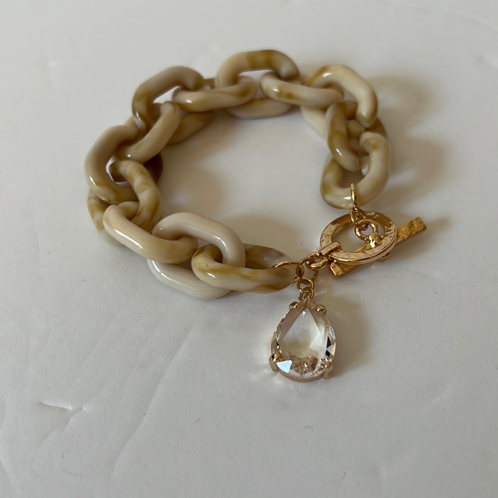 Bracelet Cream & Tan Acrylic Links Crystal Pear Shape Charm Goldtone Toggle